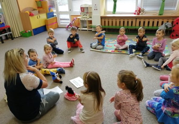 Zobrazit: Děti z mateřské školy MUDr. Emílie Lukášové se zapojily do Mezinárodního dne neslyšících