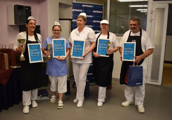 Zobrazit: „Fajne školní bistro“ – celoměstské finále soutěže ve vaření kuchařek