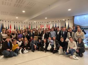 Zobrazit: Zástupci Parlamentu dětí a mládeže města Ostravy v Evropském Parlamentu v Bruselu