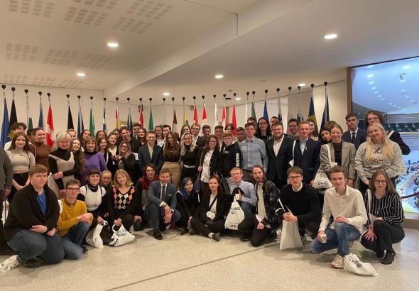 Zobrazit: Zástupci Parlamentu dětí a mládeže města Ostravy v Evropském Parlamentu v Bruselu
