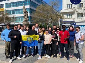 Zobrazit: Parlament dětí a mládeže města Ostravy se zapojil do mezinárodním projektu Think – Tank