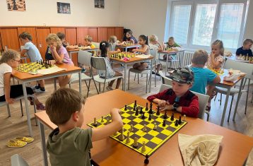 Zobrazit: „Letní šachová pohádka“ ve Středisku volného času Korunka