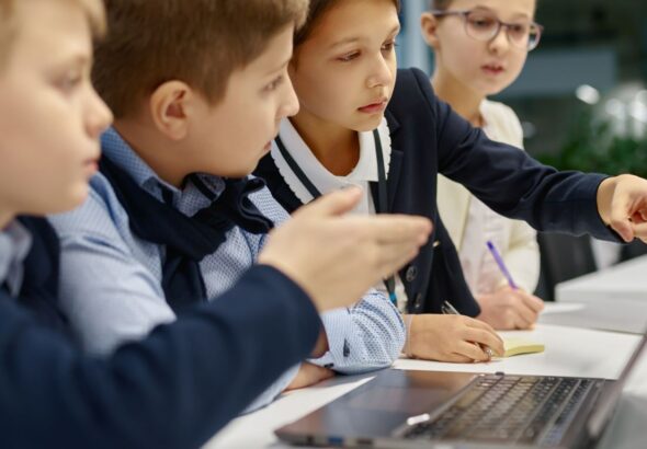 Zobrazit: Pozvánka na Setkání pro členy žákovských parlamentů