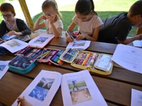 Zobrazit: Meteorologická stanice a meteorologický den na ZŠ a MŠ Krestova