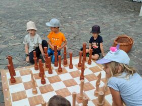 Zobrazit: Šachové tábory v Korunce