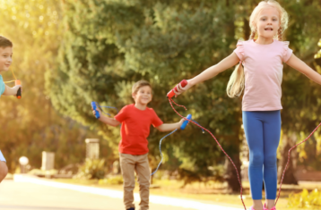Zobrazit: Švihadlo Challenge: Rozhýbej školu a zapoj se do Ostravských sportovních her