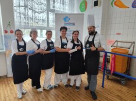 Zobrazit: Fajne školní bistro – mentoring Petra Bláhy ve školní jídelně Základní školy a mateřské školy Ostrava-Zábřeh, Volgogradská 6b, p. o.