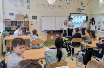 Zobrazit: STOP ŠIKANĚ!!! Na „Ostrčilce“ to rozjel žákovský parlament naplno